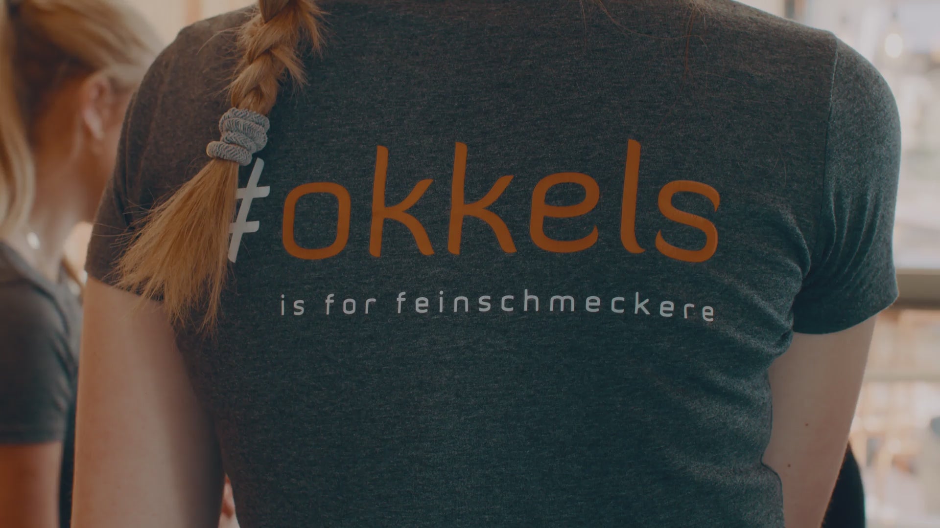 Indlæs video: Okkels intro video